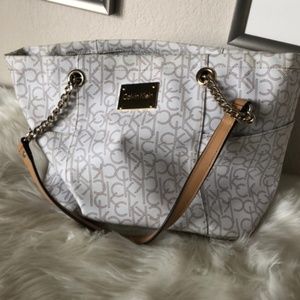 Calvin Klein White Shoulder Bag